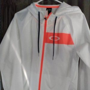 NEW Oakley Rain Jacket/Windbreaker with Hood